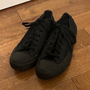 Classic Black Converse Sneakers, women’s 6.5